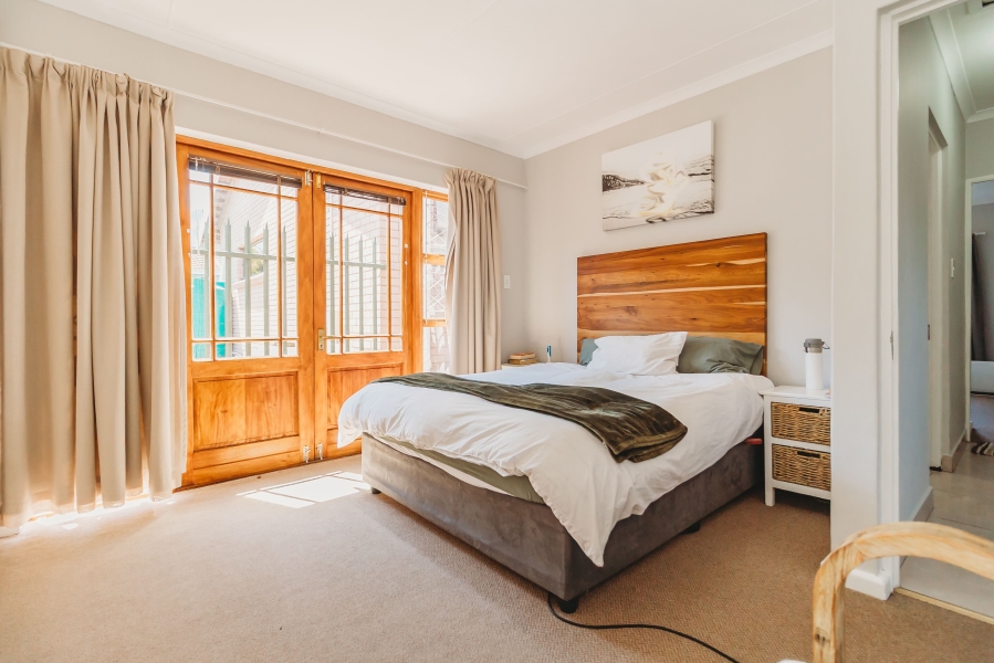 5 Bedroom Property for Sale in Heatherlands Western Cape